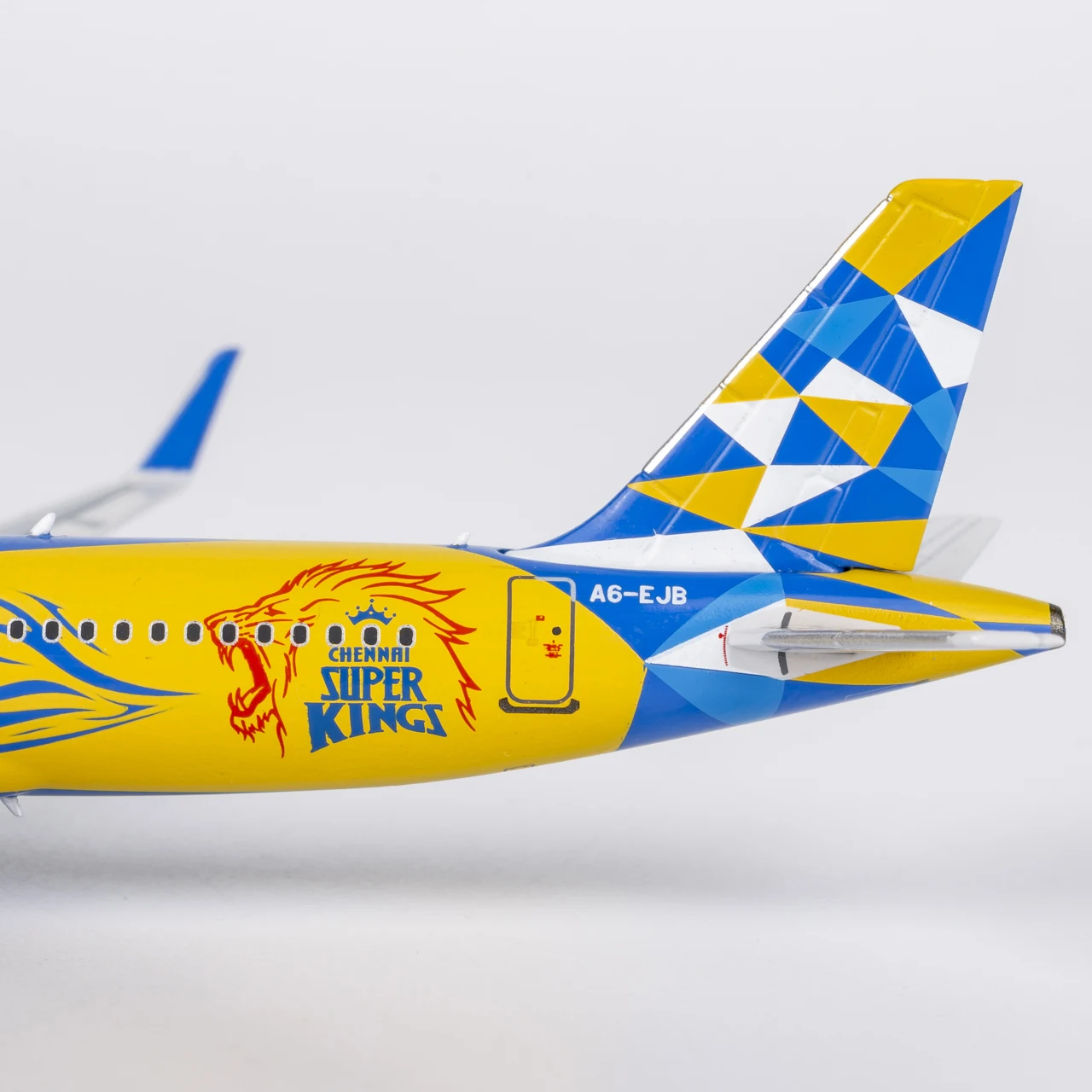 Etihad Airways A320neo Model A6-EJB 1/400 Scale 6 Etihad Airways A320neo Model A6-EJB 1/400 Scale - Image 6