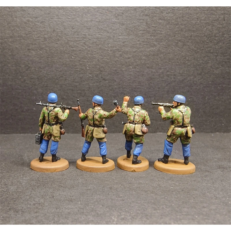 1/72 Resin German Paratroopers Action Figures Set 5 1/72 Resin German Paratroopers Action Figures Set - Image 5