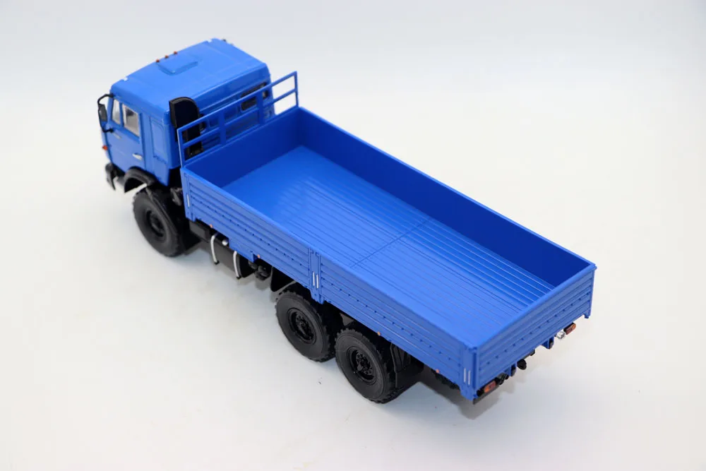 1/43 KAMAZ-43118 Flatbed Truck Diecast Model 5 1/43 KAMAZ-43118 Flatbed Truck Diecast Model - Image 5