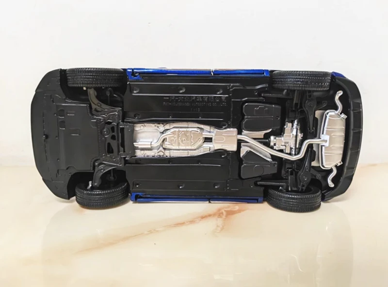 Diecast FAW Q3 SUV 1:18 Model Collection 18 Diecast FAW Q3 SUV 1:18 Model Collection - Image 18