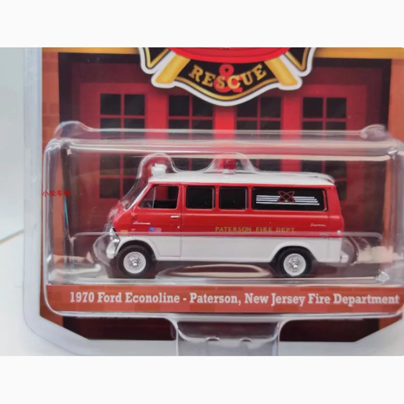 1:64 Scale 1970 Ford Econoline Fire Truck Model 3 1:64 Scale 1970 Ford Econoline Fire Truck Model - Image 3