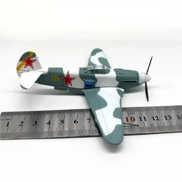 Diecast Yak-3 Fighter Model 1:72 Scale Collectible - Image 6