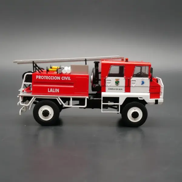 Diecast 1:43 Scale Pegaso Fire Engine Model - Image 5