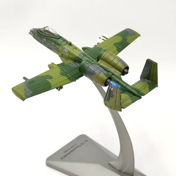 A-10 Thunderbolt II Diecast Model 1:144 Scale - Image 3