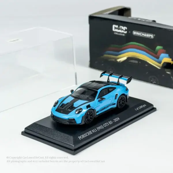 Minichamps 1:64 Porsche 911(992) GT3 RS Diecast Model - Image 4