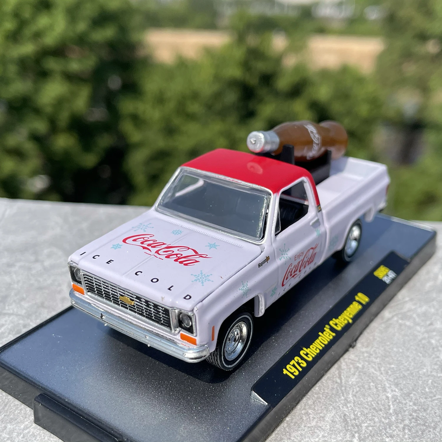 1973 Chevrolet Cheyenne 10 Diecast Model Truck 6 1973 Chevrolet Cheyenne 10 Diecast Model Truck - Image 6