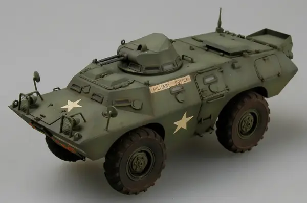 1/35 Scale US M706 Commando Armored Car Model Kit - Image 9