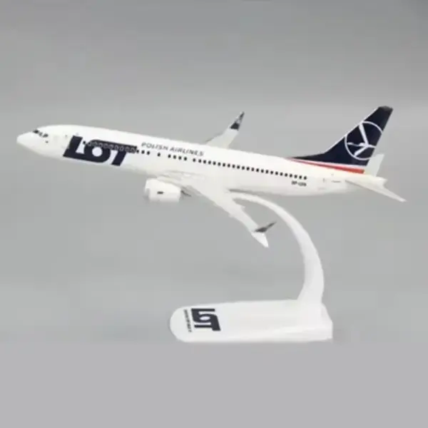 1:200 Scale B737 MAX8 LOT Polish Airlines Resin Model - Image 4