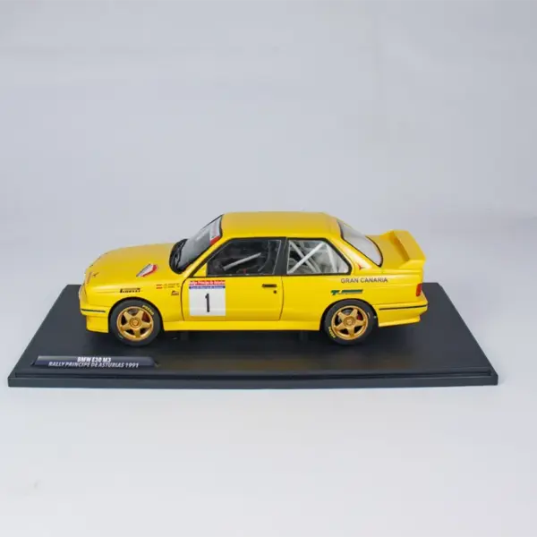 E30 M3 GR.A 1:18 Alloy Model Car - Image 2