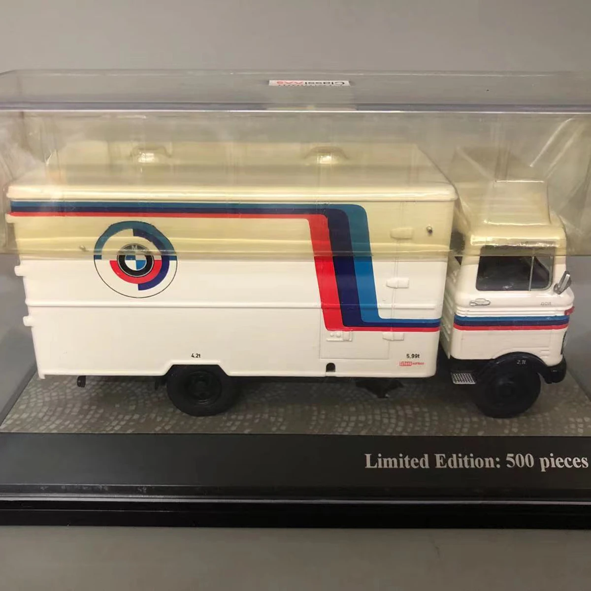 Mercedes-Benz LP608 1/43 Alloy Truck Model 3 Mercedes-Benz LP608 1/43 Alloy Truck Model - Image 3