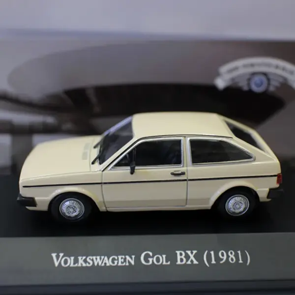 Diecast 1:43 Scale VW GOL BX 1981 Model - Image 6