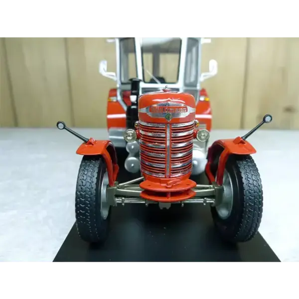 Kleinmann DH-6 1:32 Scale Tractor Model - Image 4