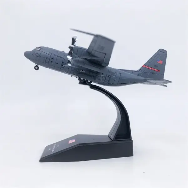 1/200 Scale Diecast C-130A Model Aircraft - Image 5