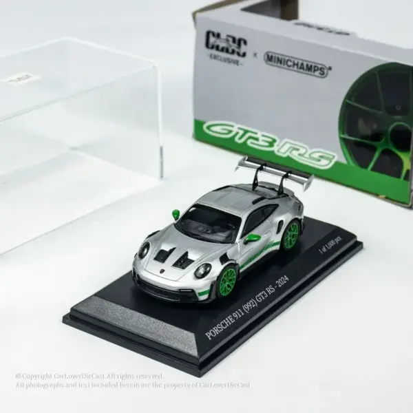 Minichamps 1:64 Porsche 911(992) GT3 RS Diecast Model - Image 15