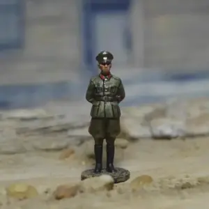 EM001 1/72 German Commanders Set of 3 Alloy Figurines 9 S681898a8968a4e36bb71c6ec79681ea2J