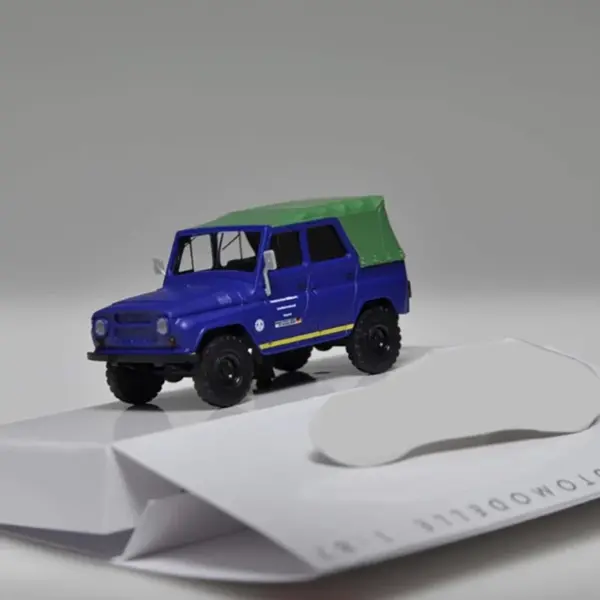 1:87 Scale Soviet UAZ 469 Diecast Model - Image 3