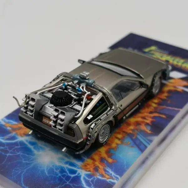 1:64 Scale DeLorean DMC-12 Alloy Model - Image 3