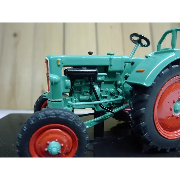 Massey Archrodiesel AEA 1958 Scale Model Tractor - Image 3