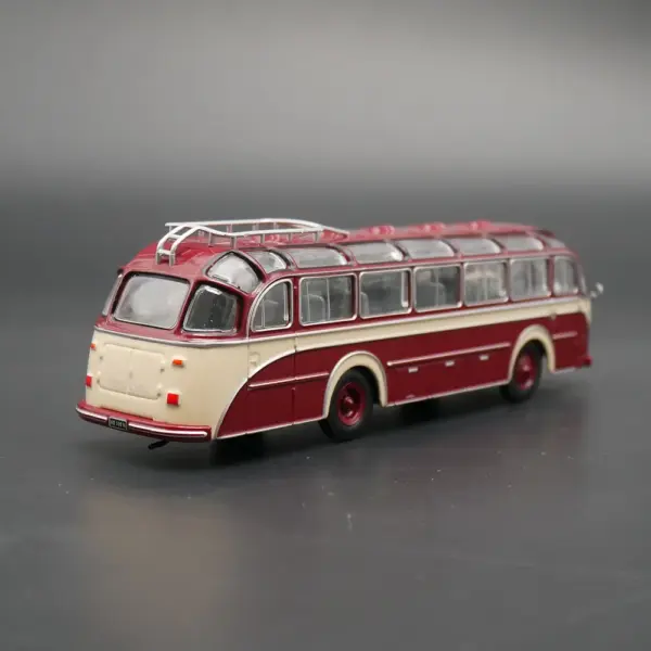 Diecast Henschel HS 100N Bus Model 1:72 Scale - Image 3