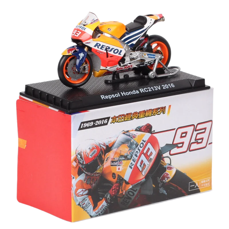 Honda CB750 1/24 Scale Motorcycle Model 8 Honda CB750 1/24 Scale Motorcycle Model - Image 8