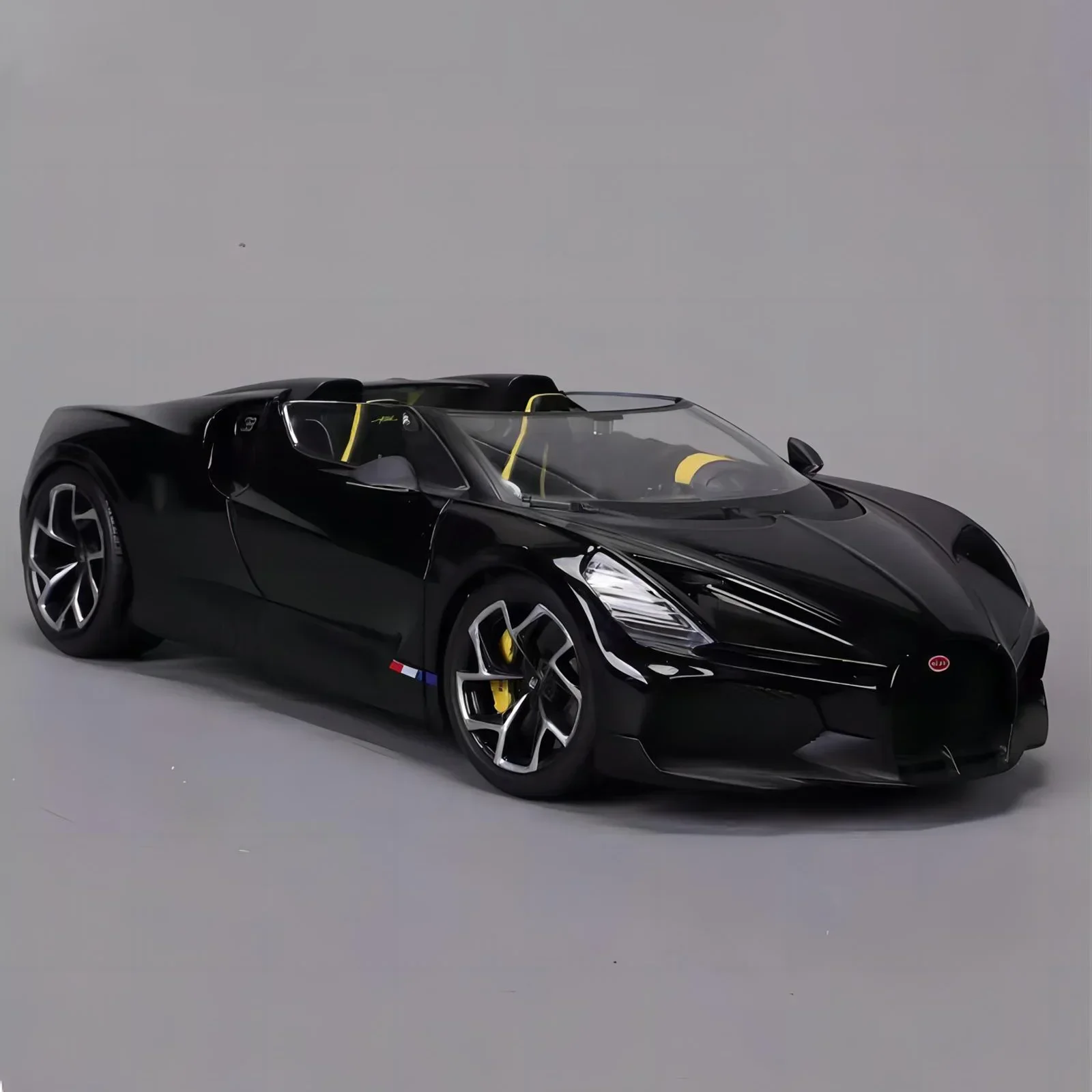 Bburago 1:18 Bugatti W16 Mistral Gold Model 10 Bburago 1:18 Bugatti W16 Mistral Gold Model - Image 10