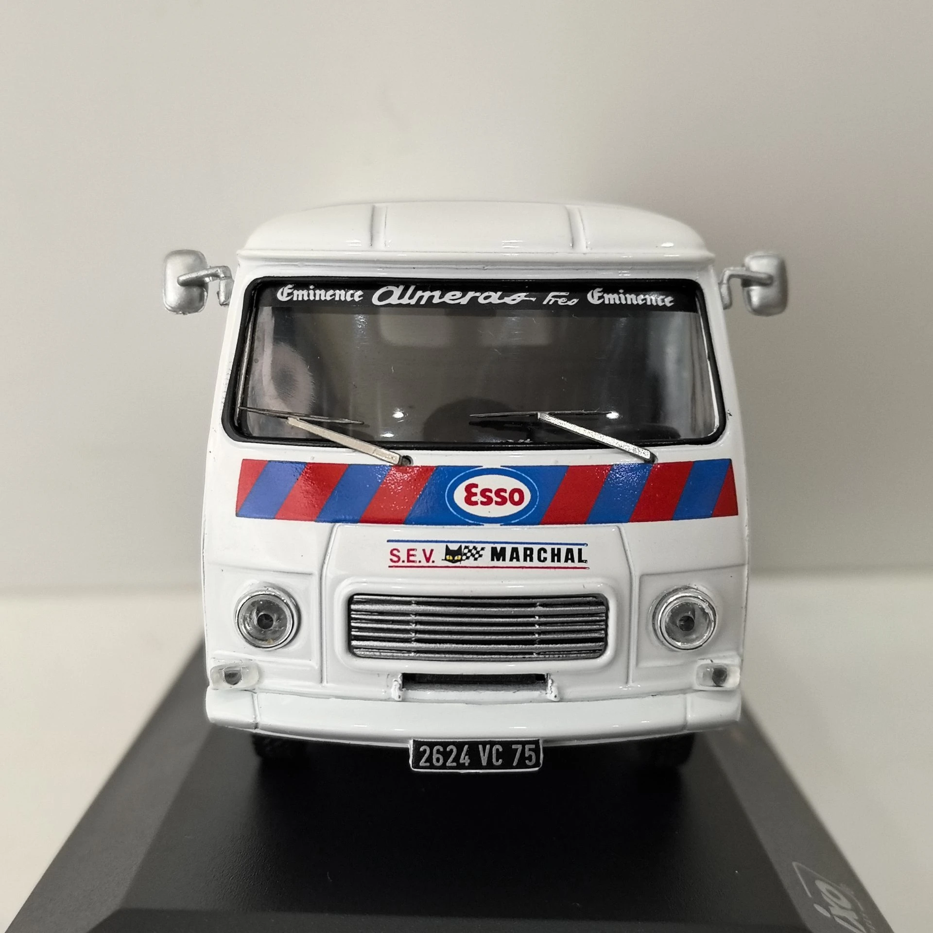 Diecast 1:43 Scale Peugeot J7 Model Car 3 Diecast 1:43 Scale Peugeot J7 Model Car - Image 3