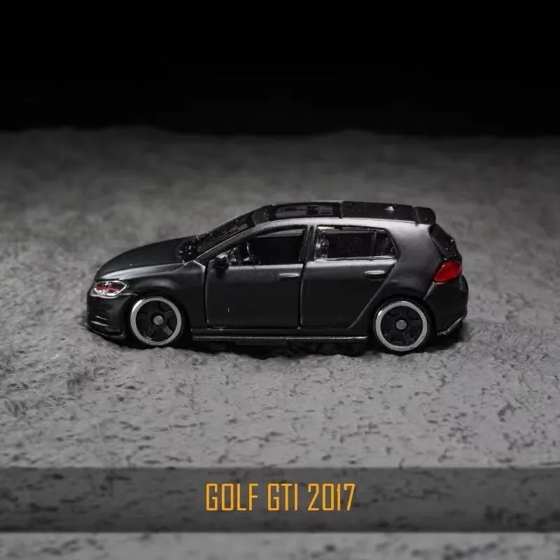Bburago 1:64 Volkswagen Golf Gti Miniature 4 Bburago 1:64 Volkswagen Golf Gti Miniature - Image 4