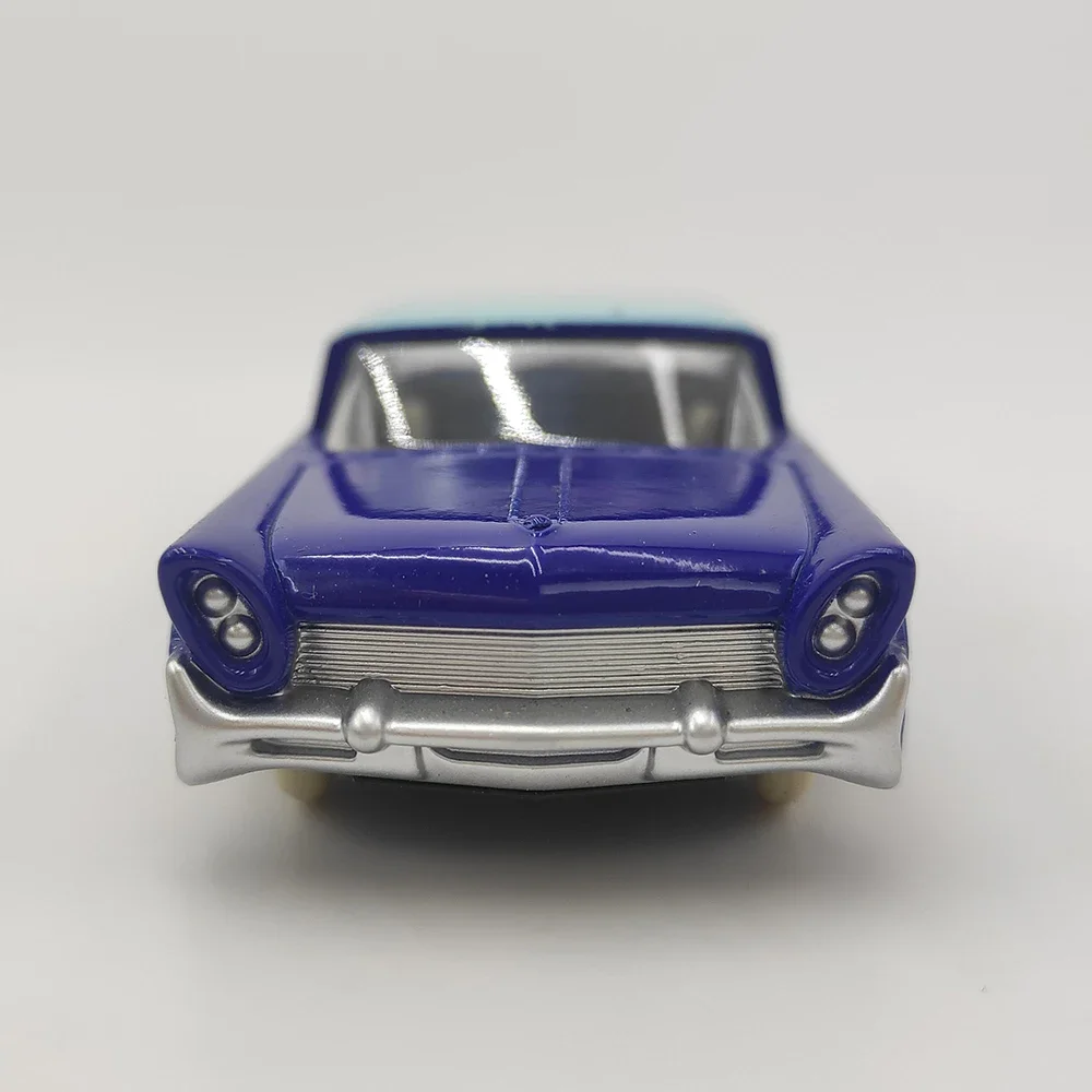 Diecast Dinky Toys Lincoln Premiere Model Car 4 Diecast Dinky Toys Lincoln Premiere Model Car - Image 4