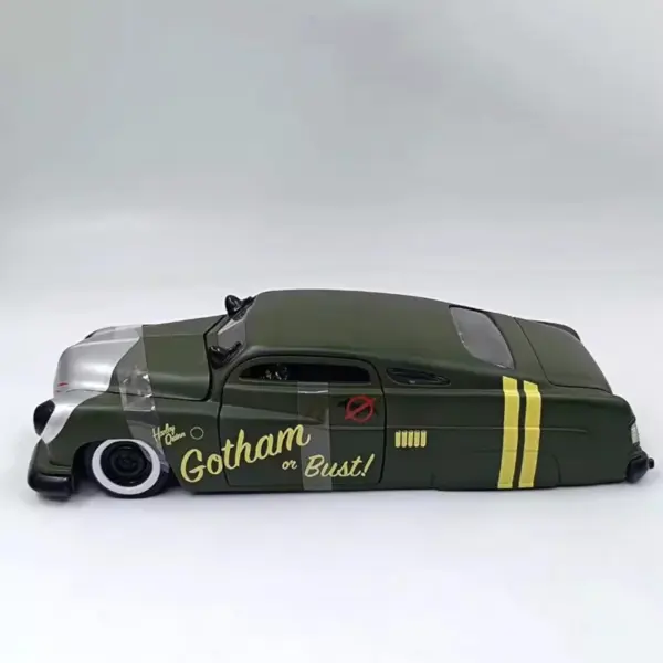 1951 Mercury Model Car with Doll 1:24 Scale - Image 3