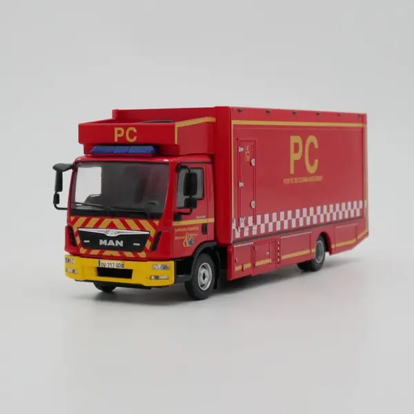 Ixo 1:43 Scale MAN TGL Fire Engine Model - Image 6