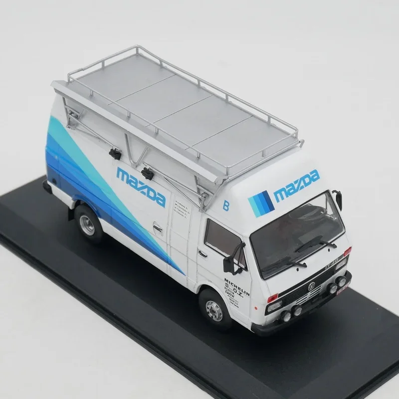 Diecast Volkswagen LT 40 Van Model 1990 5 Diecast Volkswagen LT 40 Van Model 1990 - Image 5