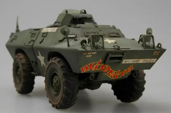 1/35 Scale US M706 Commando Armored Car Model Kit - Image 11