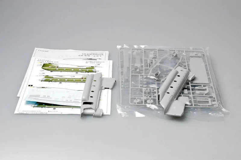 Trumpeter 1/72 US CH-47 Chinook Helicopter Model Kit 4 Trumpeter 1/72 US CH-47 Chinook Helicopter Model Kit - Image 4