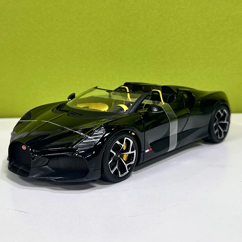 Bburago 1:18 Bugatti W16 Mistral Gold Model 7 Bburago 1:18 Bugatti W16 Mistral Gold Model - Image 7