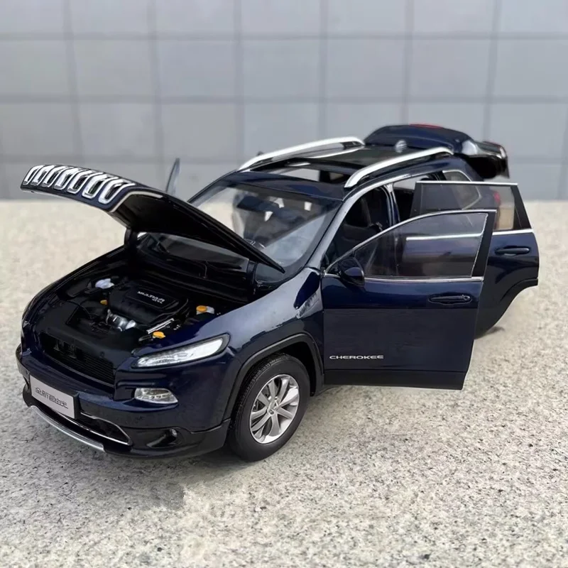 1:18 Alloy Jeep Cherokee Diecast Model Vehicle 4 1:18 Alloy Jeep Cherokee Diecast Model Vehicle - Image 4
