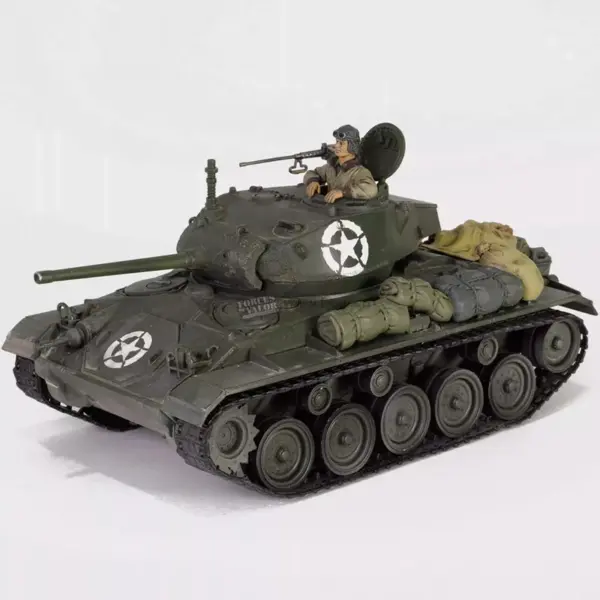 1:32 Scale US Army M24 Chaffee Light Tank Model - Image 2