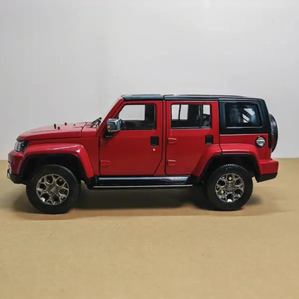 Diecast 1:18 BAIC BJ40L PLUS Alloy Model - Image 2
