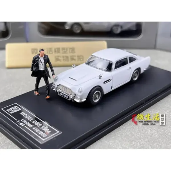 1:64 Scale 1964 DB5 Alloy Model Car - Image 8