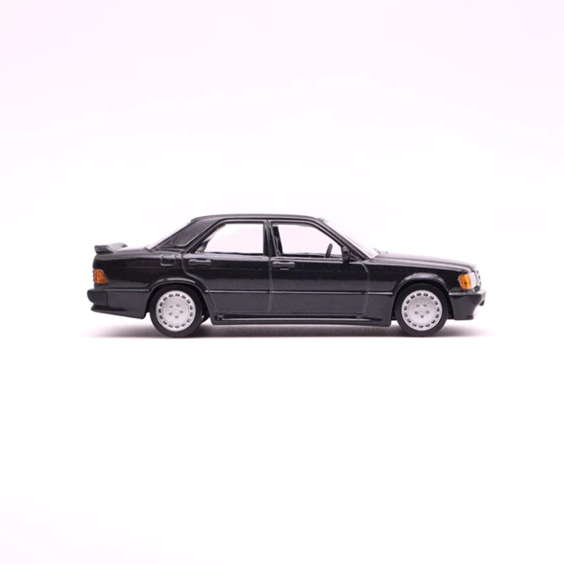Norev 1:43 Scale Benz 190E Model Car 2 Norev 1:43 Scale Benz 190E Model Car - Image 2
