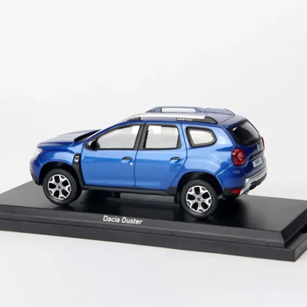 Diecast 1:43 Duster 2020 SUV Model Blue - Image 4