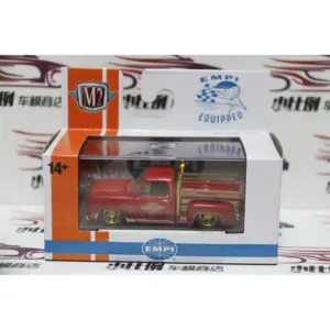 M2 1:64 Silverado C1500 Diecast Collectible Model 31 S81057b735a7e495fa52e3e2ffc7b9edaE