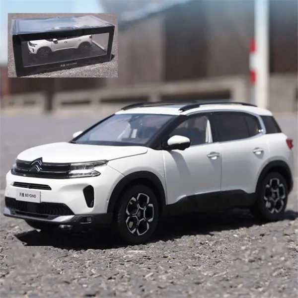 1:18 Citroen C5 AIRCROSS Alloy Diecast Model - Image 7
