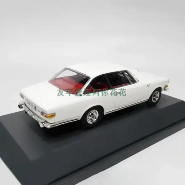 GLAS 2600/3000 V8 Resin Model 1:43 Scale Car - Image 3