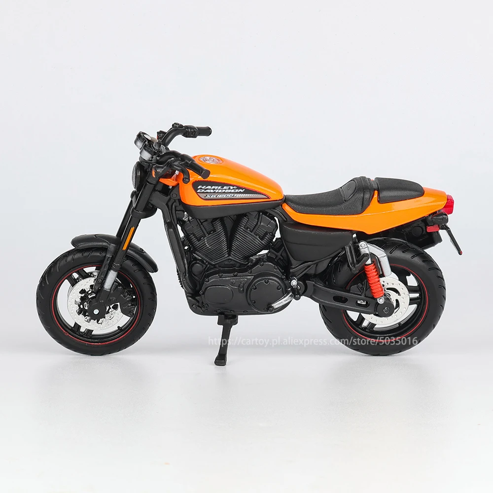 Maisto Harley-Davidson FXDFSE 1:18 Motorcycle Model 3 Maisto Harley-Davidson FXDFSE 1:18 Motorcycle Model - Image 3