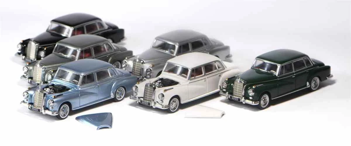 GFCC 1:64 Miniature 1959 Chrysler 300D Set 2 GFCC 1:64 Miniature 1959 Chrysler 300D Set - Image 2