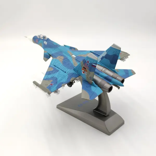 Diecast SU-33 Carrier-based Fighter Model 1:100 - Image 5