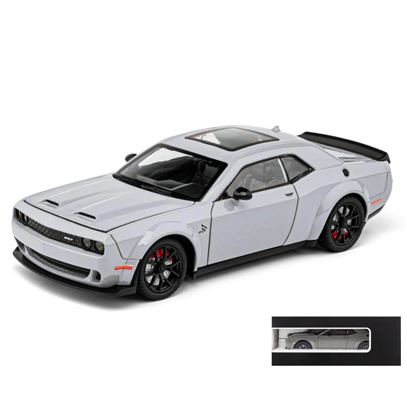 1:24 Dodge Challenger SRT Hellcat Diecast Model 23 1:24 Dodge Challenger SRT Hellcat Diecast Model - Image 23