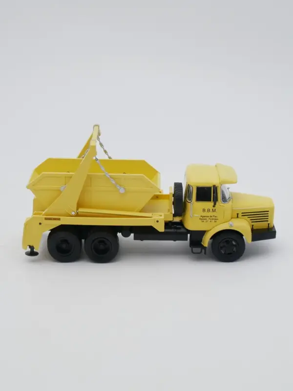Ixo 1:43 Scale Berliet GLM Dump Truck Model - Image 5