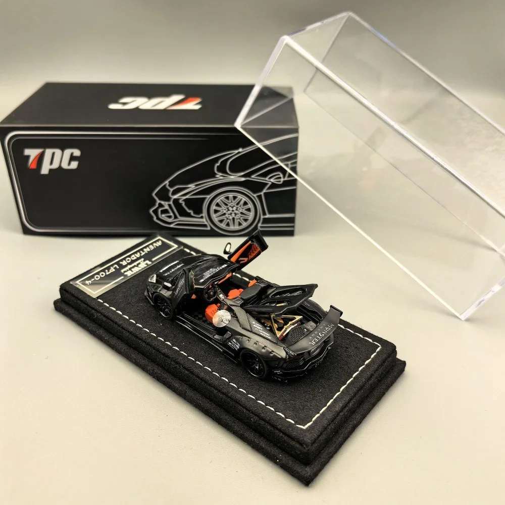 Big Bull LP700-4 1:64 Diecast Model Car 3 Big Bull LP700-4 1:64 Diecast Model Car - Image 3