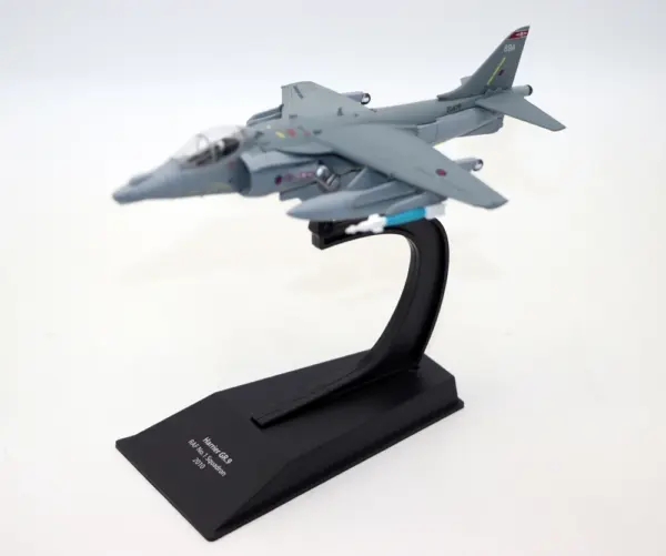 1/100 Scale Harrier GR.9 RAF Model for Collectors - Image 6